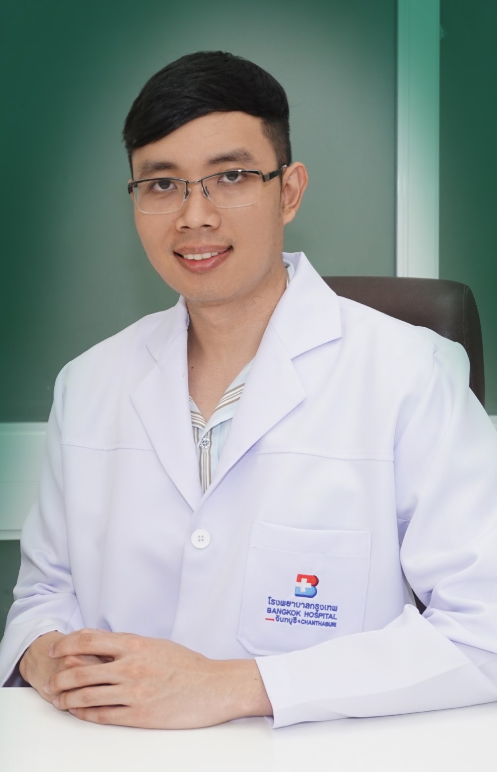 นายแพทย์ วสันต์ อภิบาลพูลผล